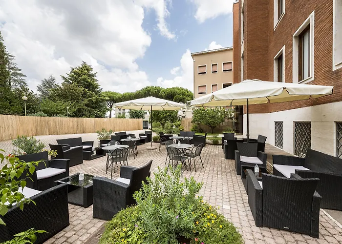 Occidental Aurelia מלון 4*